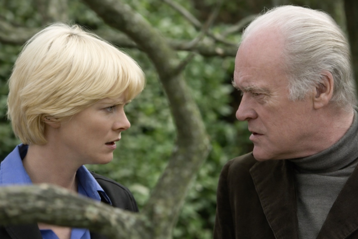 Mimsy Farmer and Patrick Magee